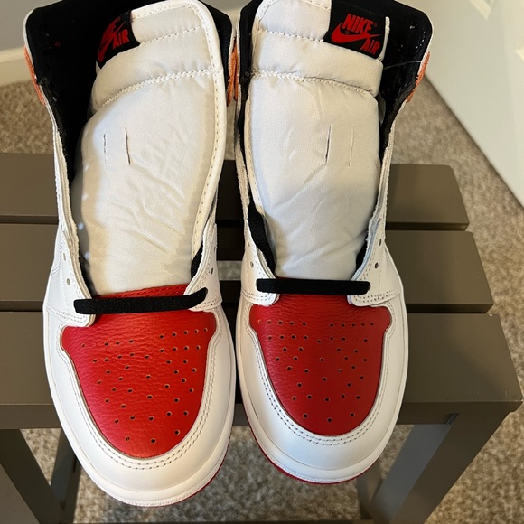 Air Jordan 1 Retro Hi OG - Picture 6 of 8